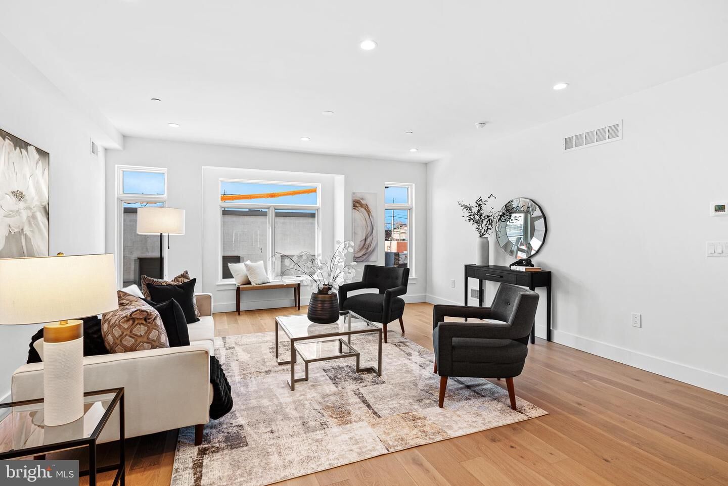 Property Photo: 2816 S 9th Street PA 19148