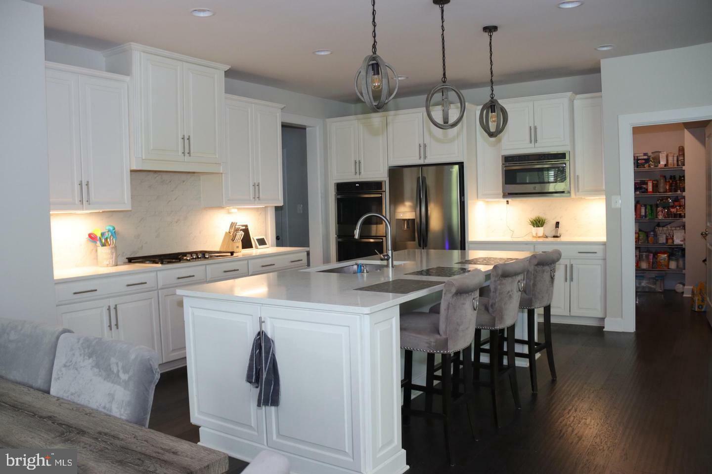 Property Photo: 26722 Marbury Estates Drive VA 20152