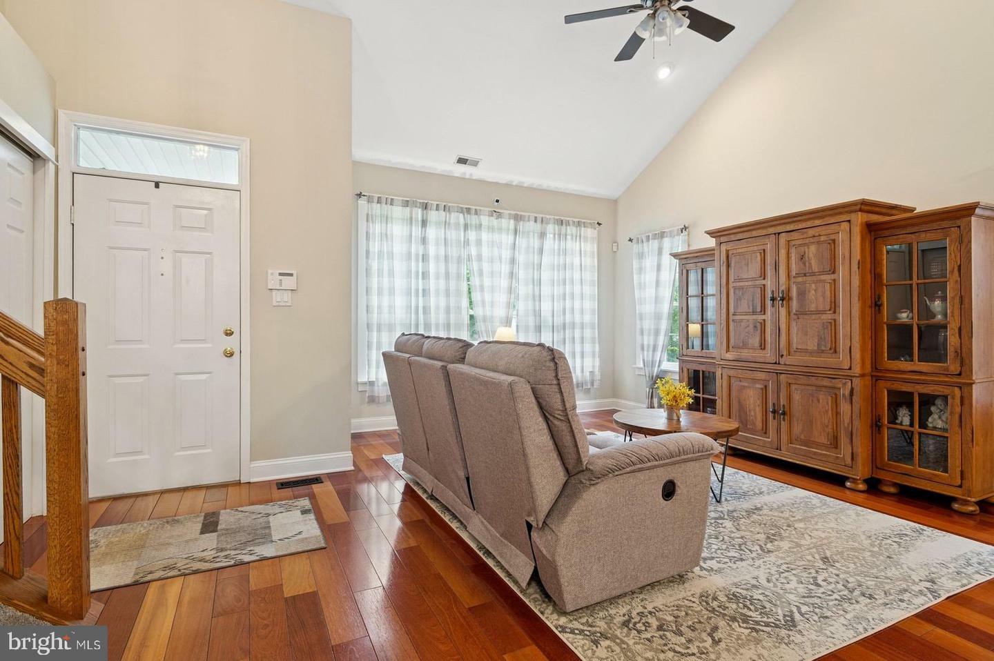 Property Photo: 13 Warrington Court NJ 08054