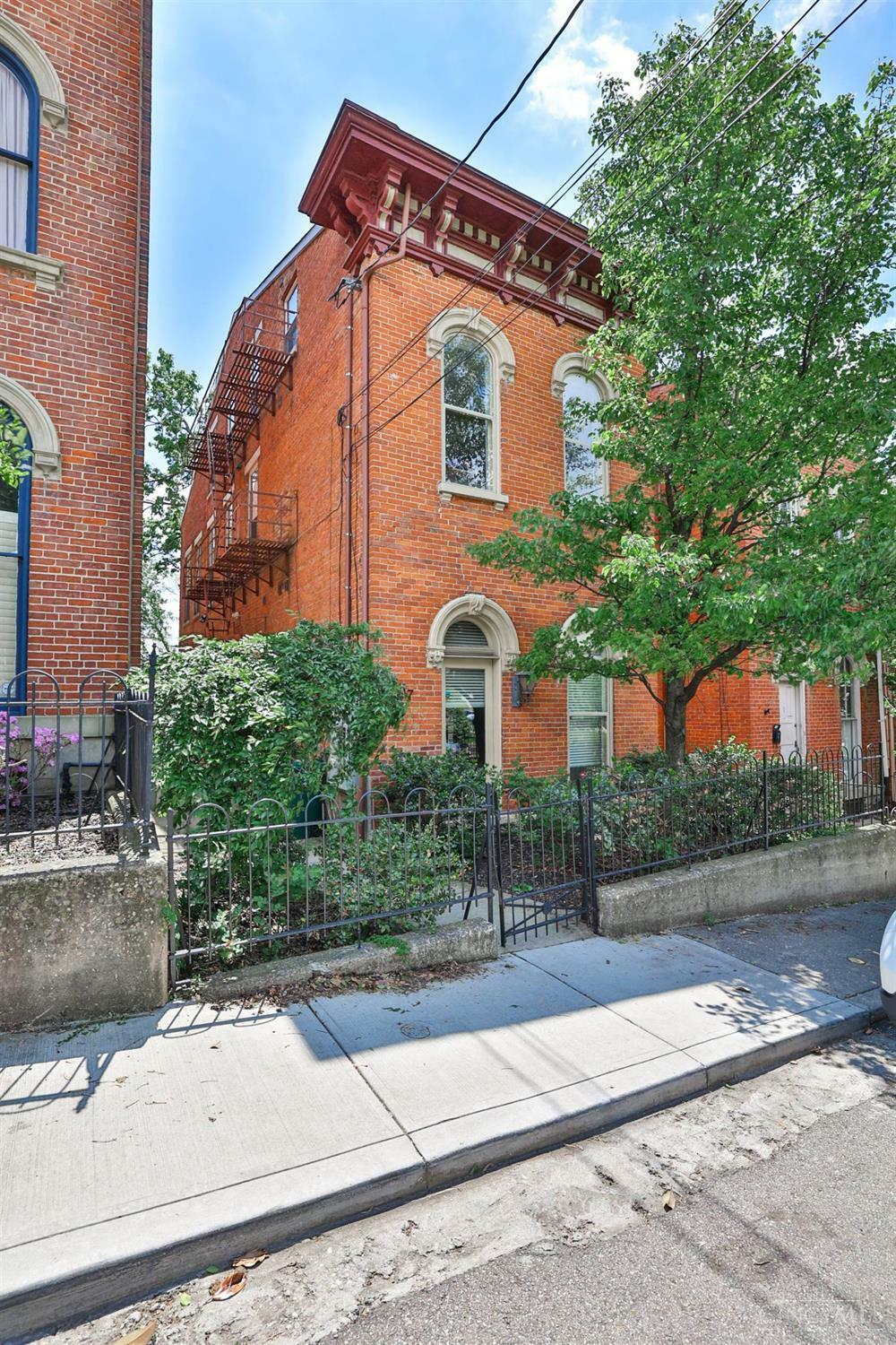 Property Photo:  537 Liberty Hill  OH 45202 