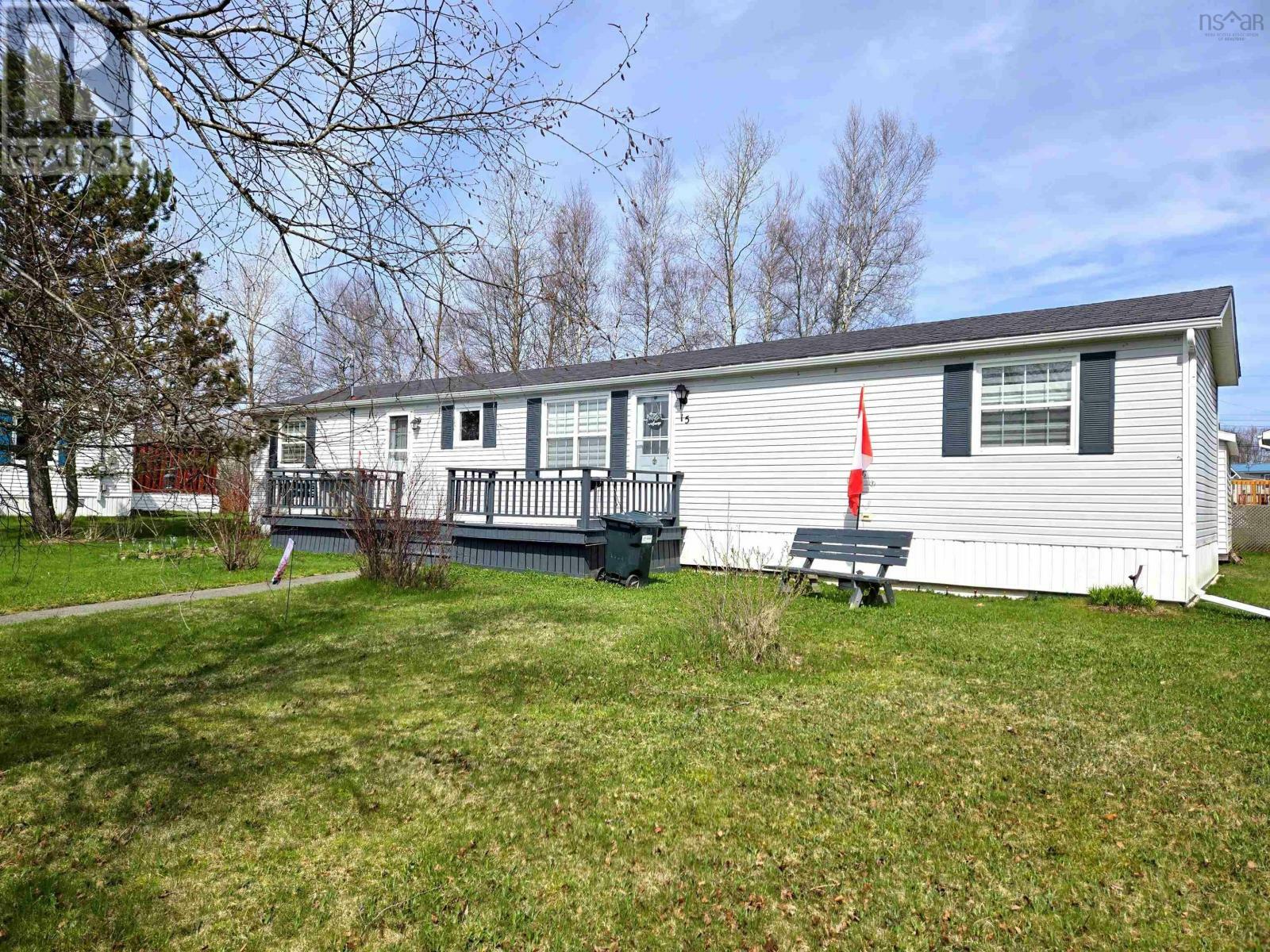 Property Photo: 15 Kimberly Court NS B4H 4N7