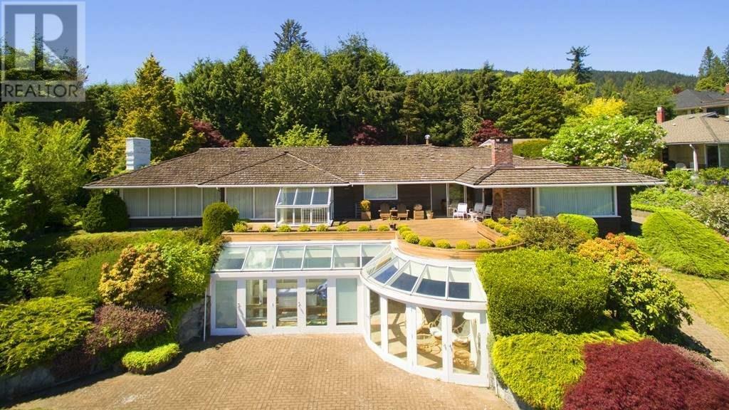 Property Photo: 875 Eyremount Drive BC V7S 2B2