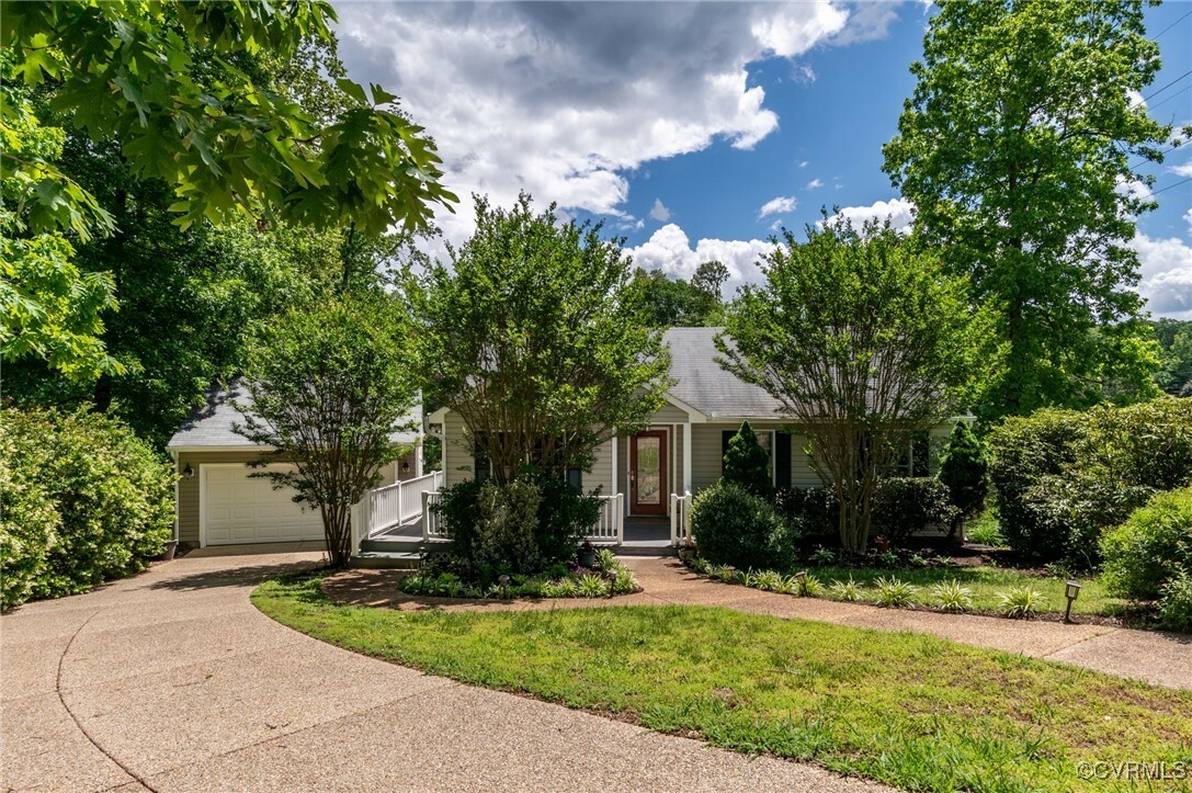 Property Photo: 2104 Highland Drive VA 23139