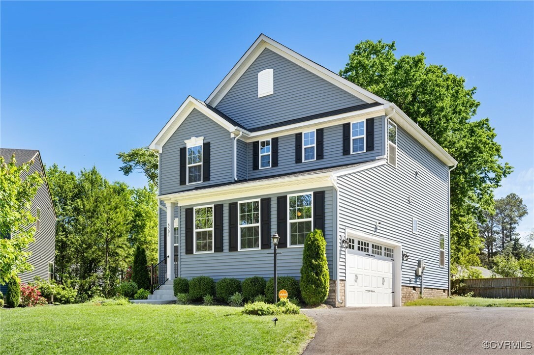 Property Photo: 8501 Kingsland Park Drive VA 23237