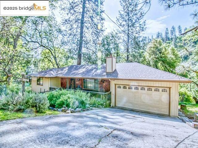 Property Photo: 19745 Cottonwood St. CA 95321