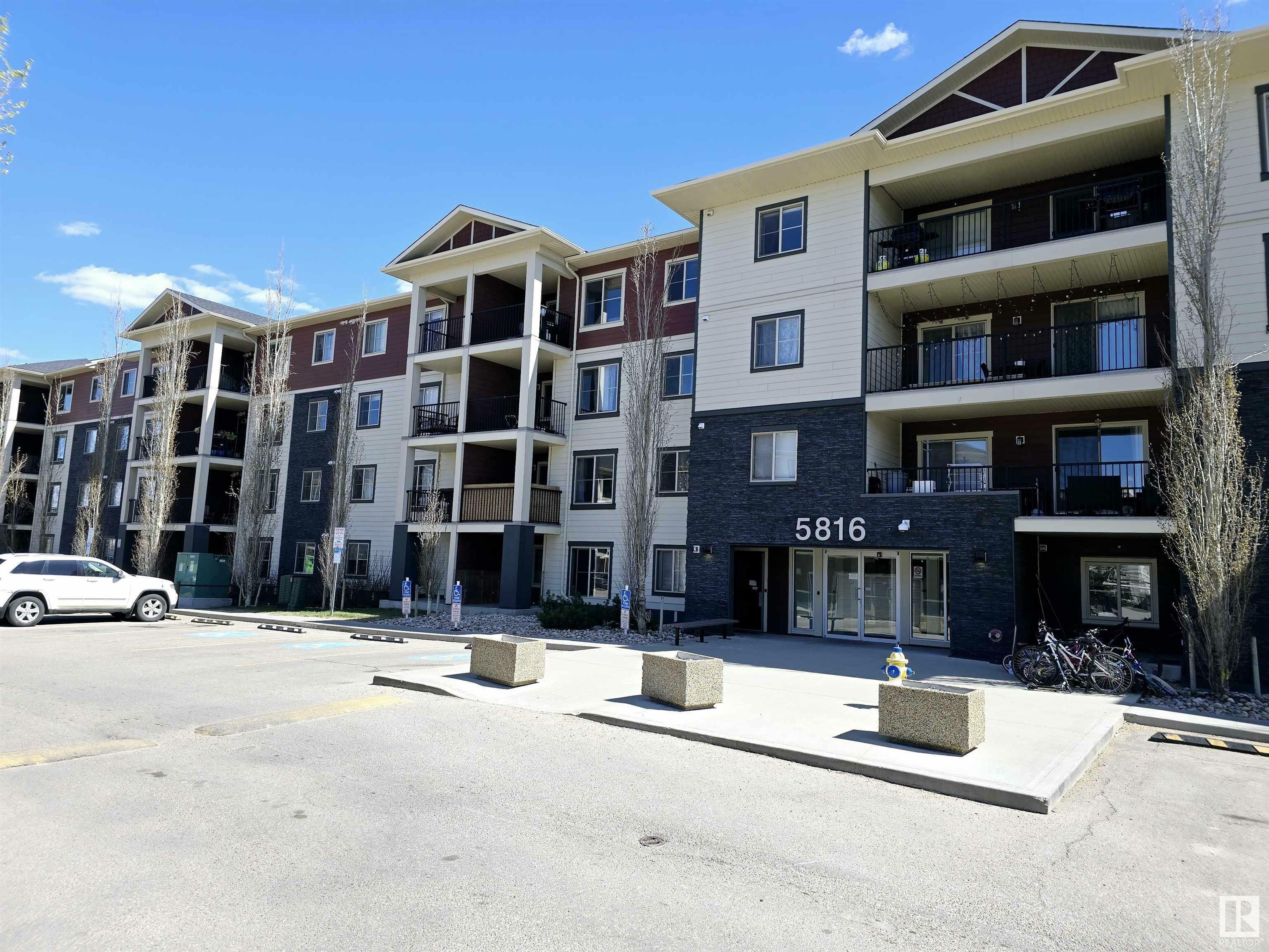 Property Photo: 5816 Mullen Place NW 303 AB T6R 0W3