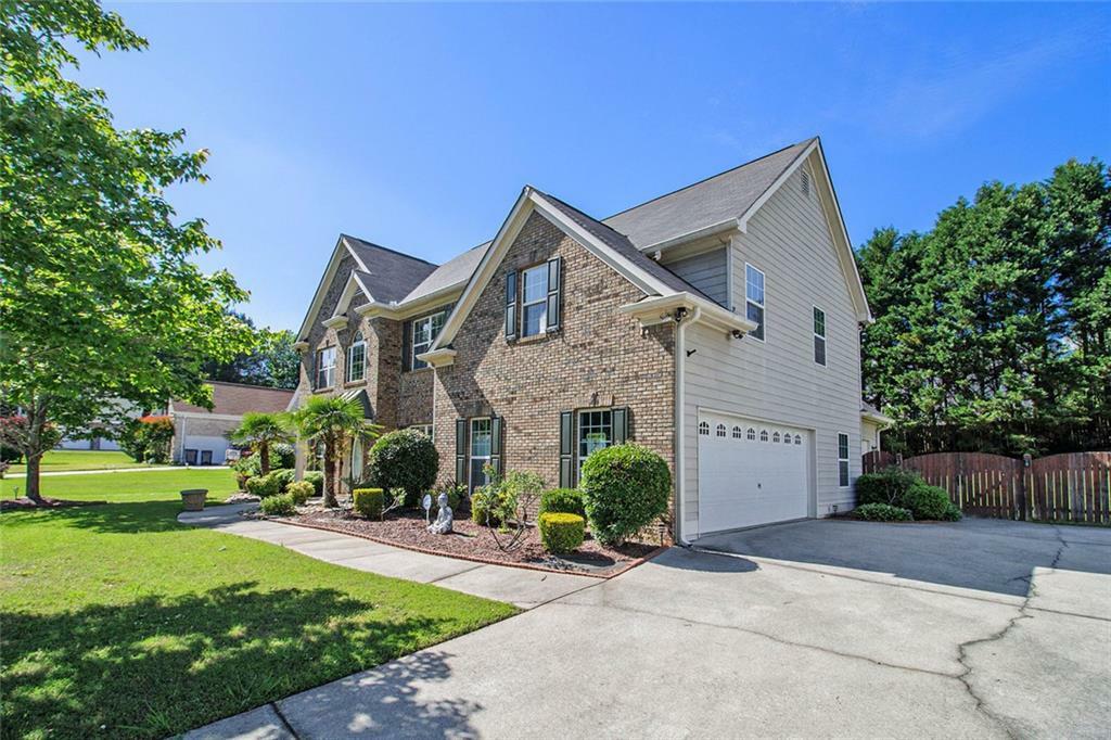 Property Photo: 4765 Smokestone Drive GA 30135