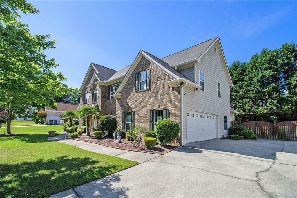 Property Photo: 4765 Smokestone Drive GA 30135