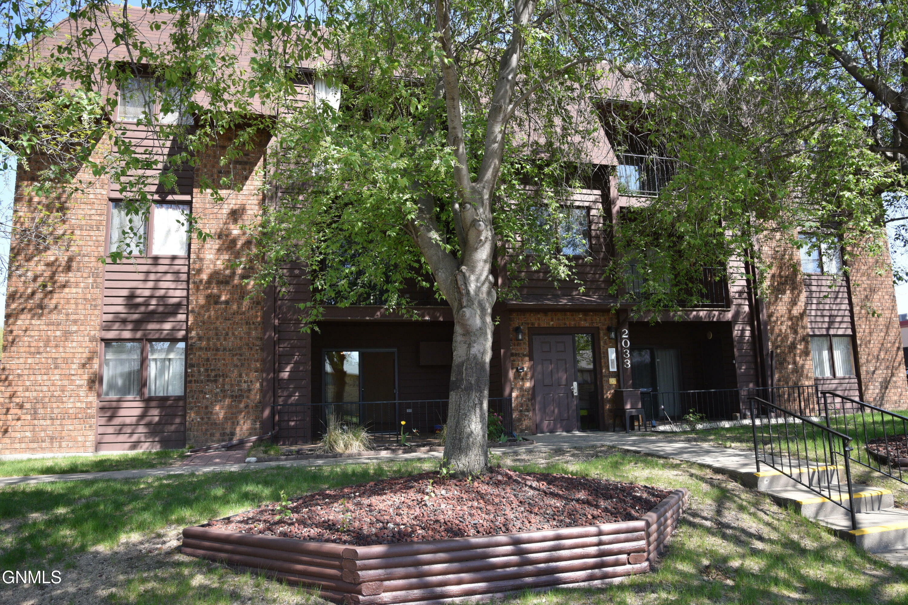 2033 Washington Street N 2  Bismarck ND 58501 photo