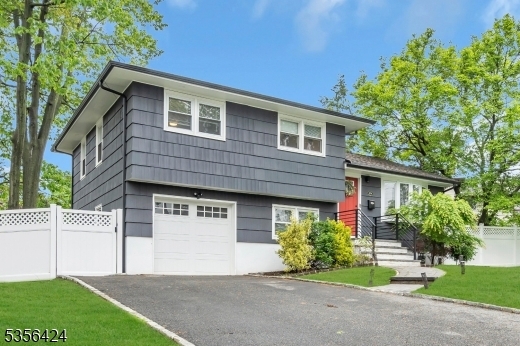 Property Photo:  374 Nottingham Way  NJ 07083 