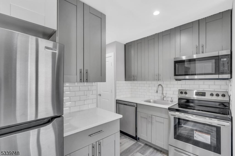 Property Photo:  1300 Fulton St 7  NJ 07065 