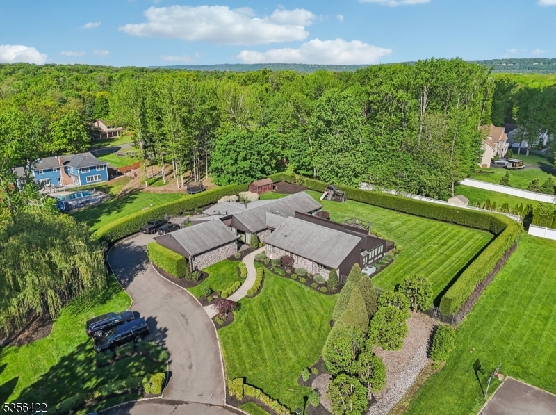 Property Photo: 15 Laurie Ct NJ 07076