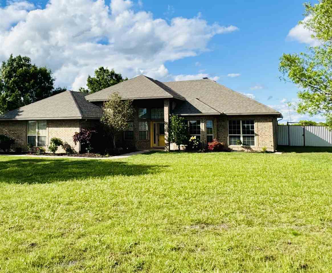 Property Photo: 1 NW Valleybrook Dr OK