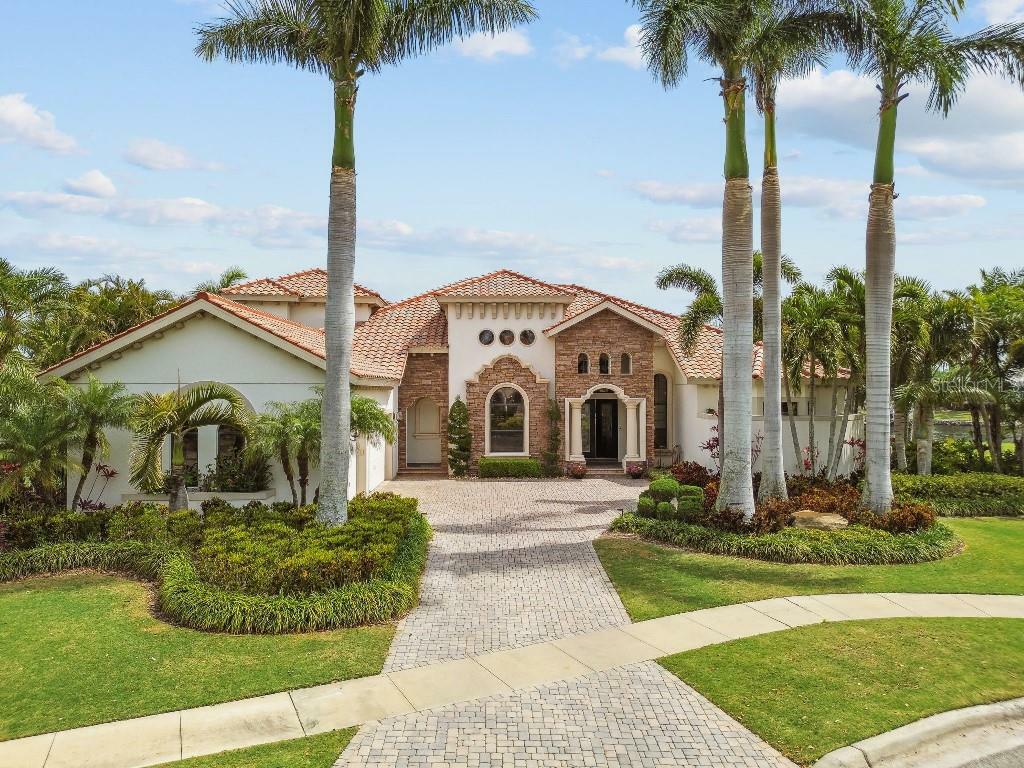 Property Photo:  5405 Tybee Island Drive  FL 33572 