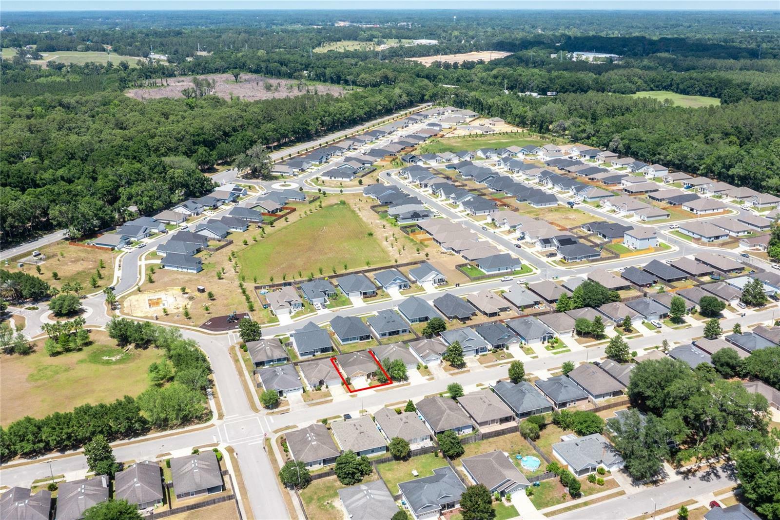 Property Photo: 16050 NW 122nd Lane FL 32615