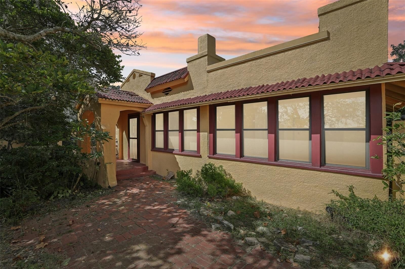 Property Photo:  308 Sunnyside Dr  FL 34748 
