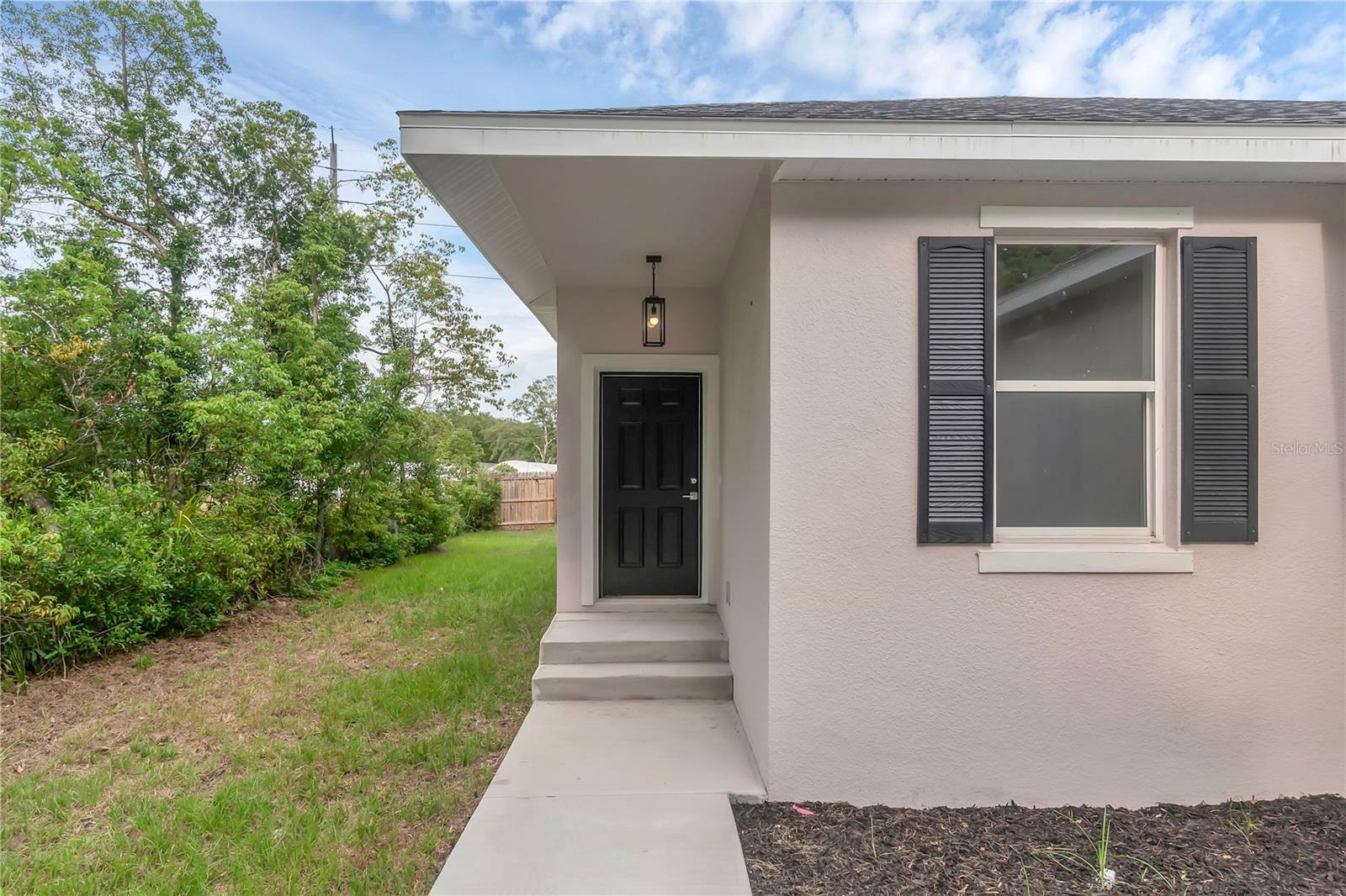 Property Photo: 31836 Sybil Avenue FL 32776