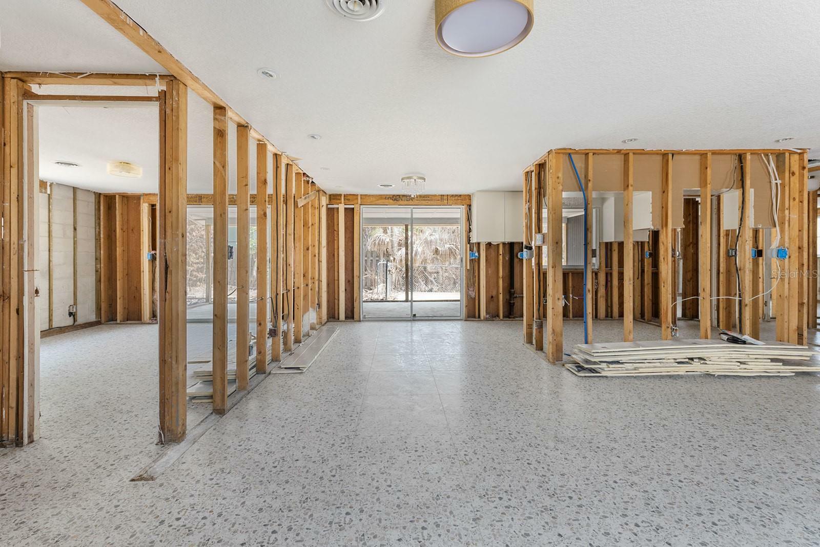 Property Photo: 4065 N Beach Road FL 34223