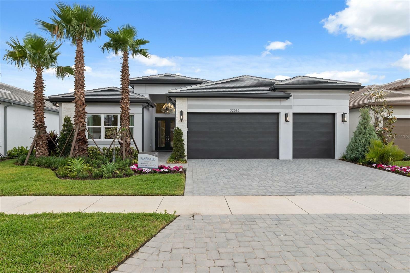 Property Photo: 3915 Corsica Place FL 33543