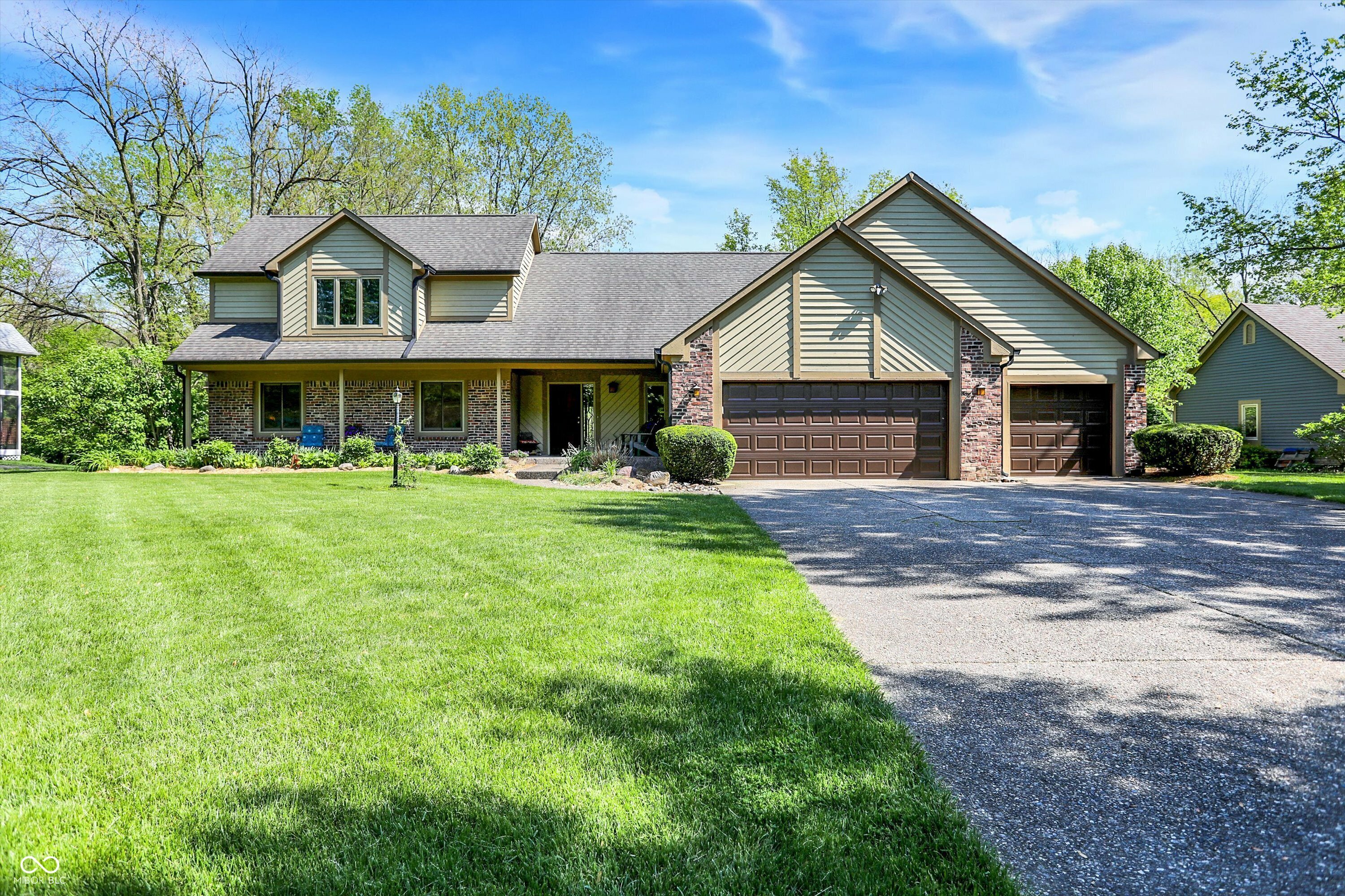 Property Photo: 11471 Clarkston Road IN 46077