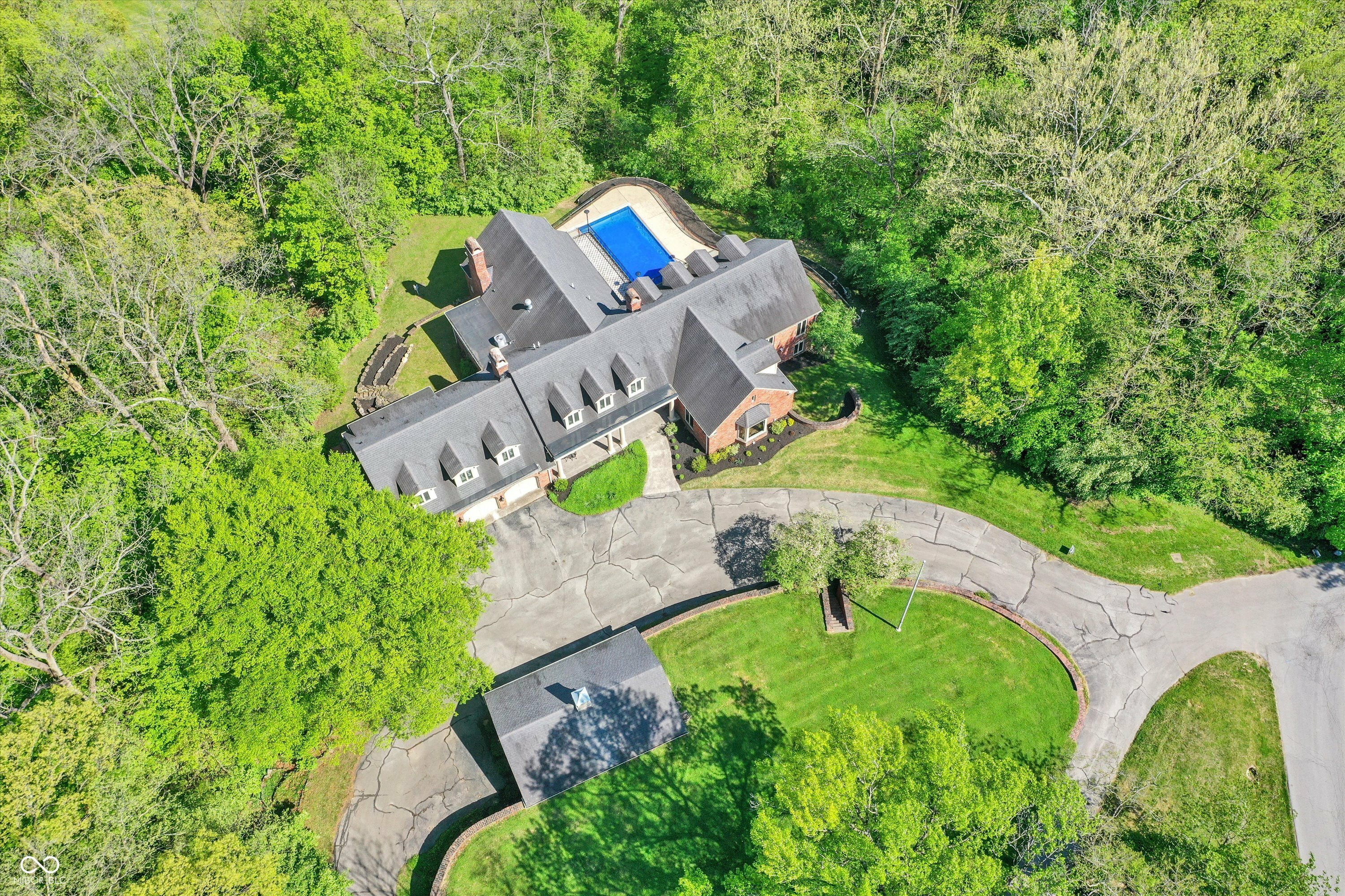 Property Photo: 8602 Frontgate Lane IN 46256