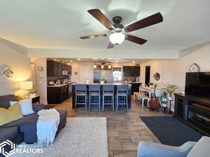 Property Photo:  2332 Nation Avenue  IA 50423