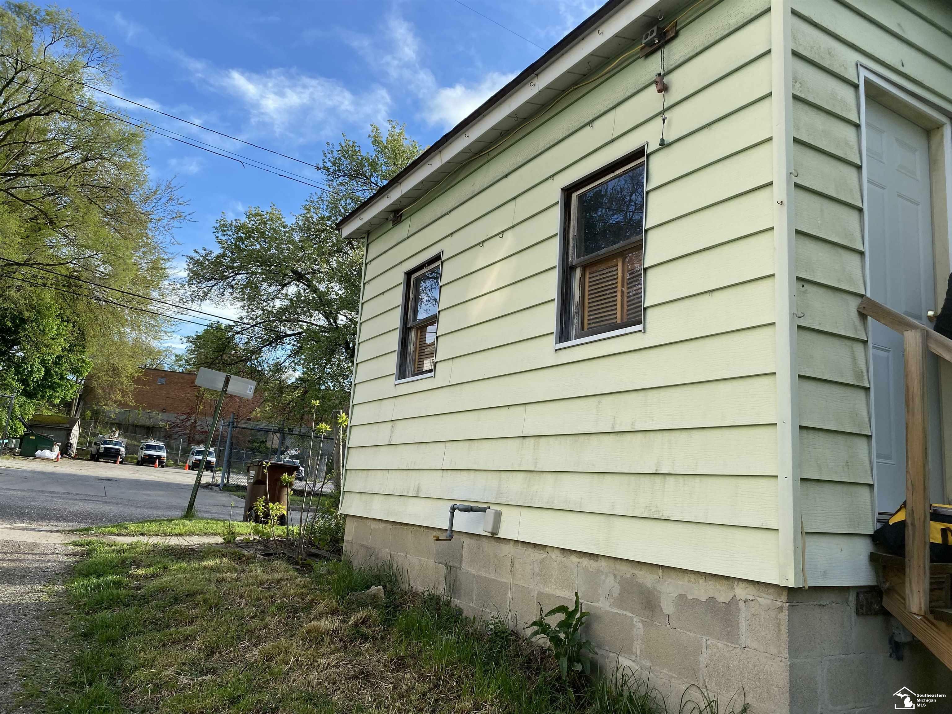 Property Photo:  330 Nelson Street  MI 49221 