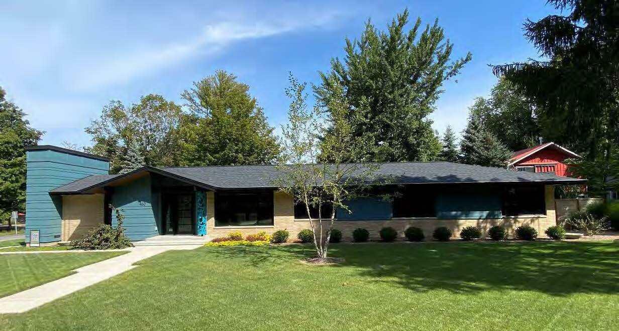 Property Photo: 460 Fremont Street MI 49406