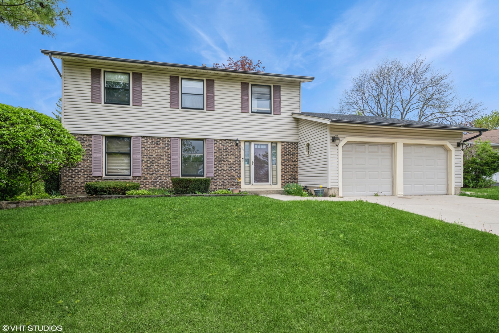 Property Photo: 714 New Mexico Trail IL 60007
