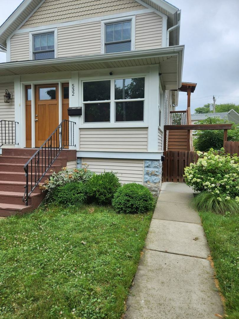 Property Photo: 532 Beloit Avenue 2 IL 60130