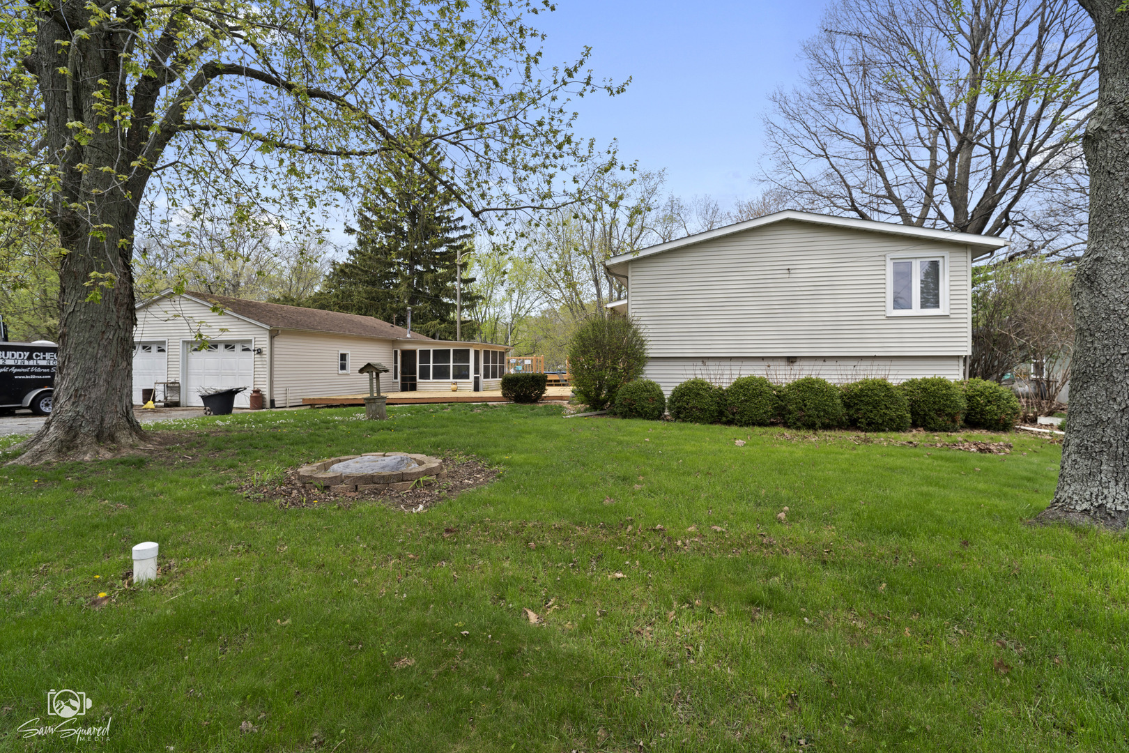 Property Photo: 151 S Oak Acre Drive IL 60951