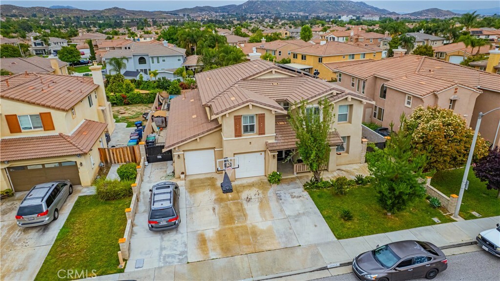 Property Photo: 27753 Lafayette Way CA 92555