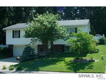 Property Photo: 112 Valleywood Court IL 62010