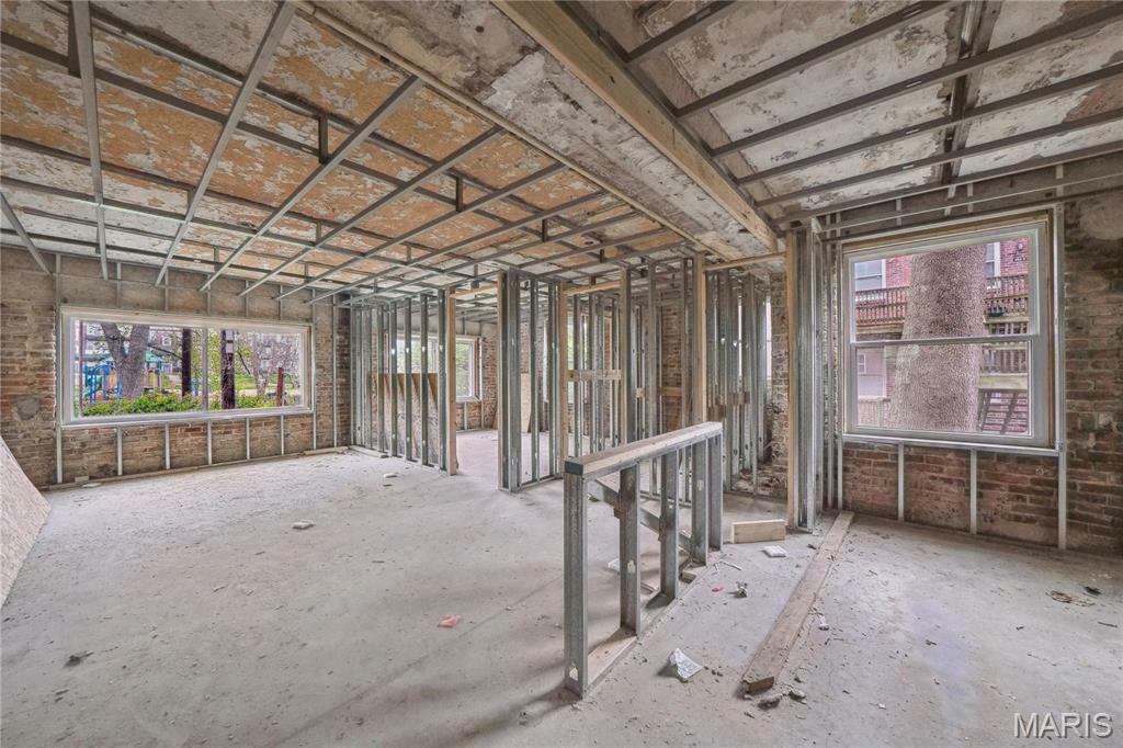 Property Photo: 5815 Cates Avenue MO 63112