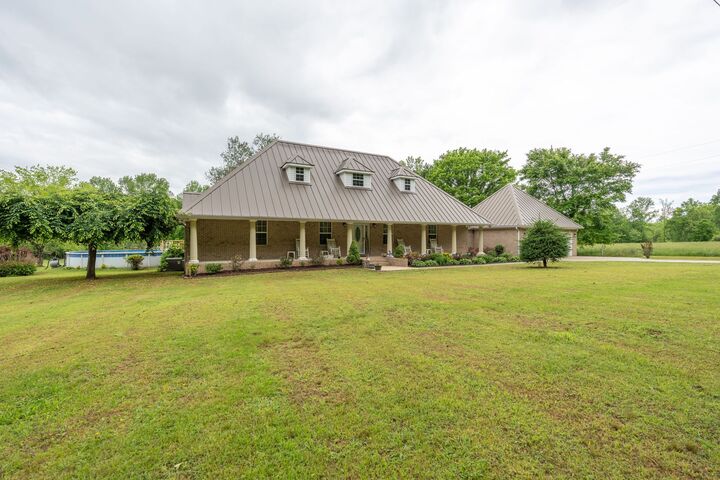 Property Photo: 8276 Middle Butler Rd TN 38463