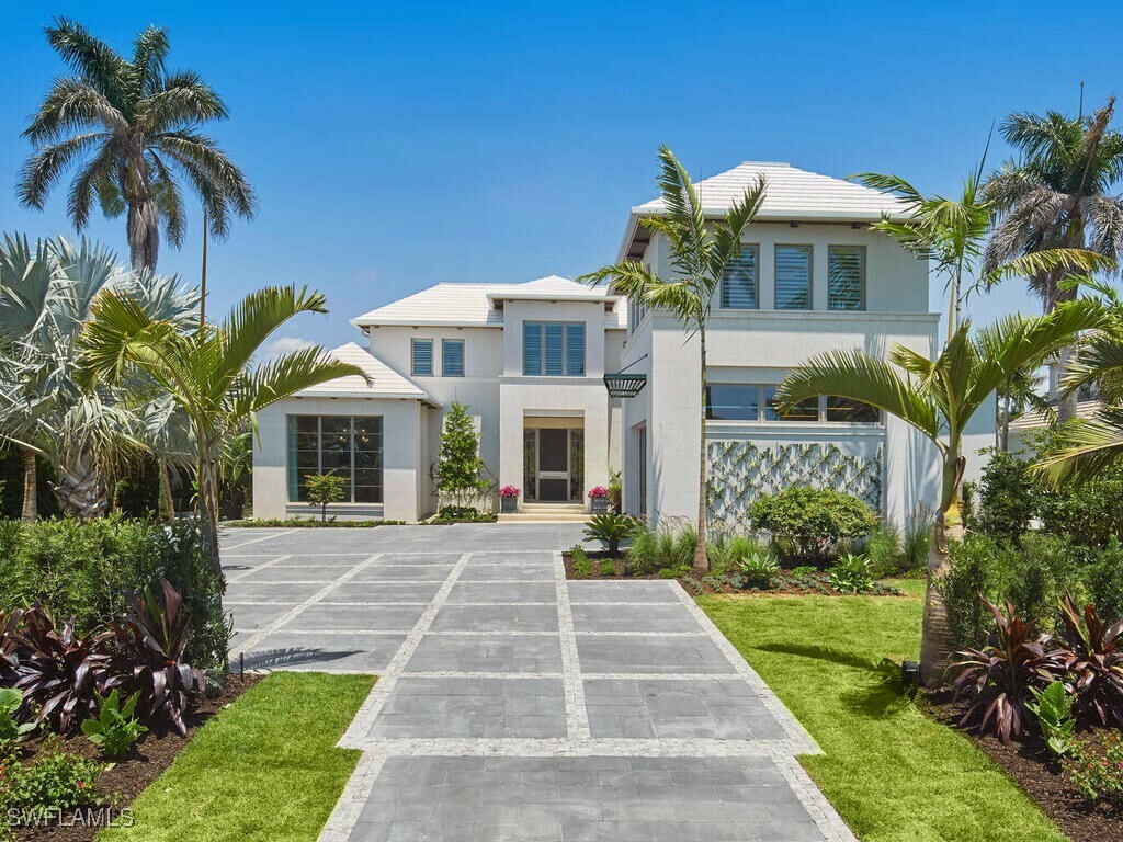Property Photo: 3233 Gin Lane FL 34102