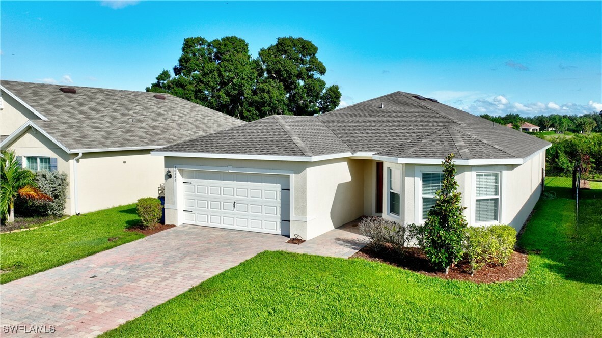 Property Photo: 10548 Crossback Lane FL 33936