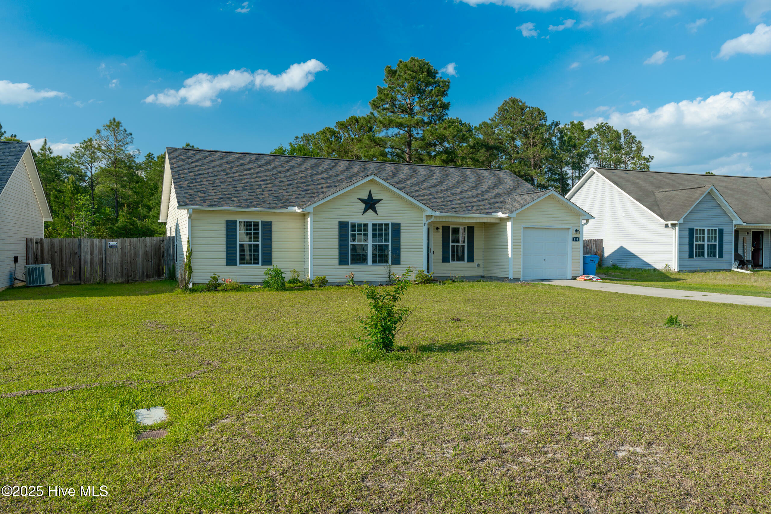Property Photo: 191 Ashbury Park Lane NC 28574