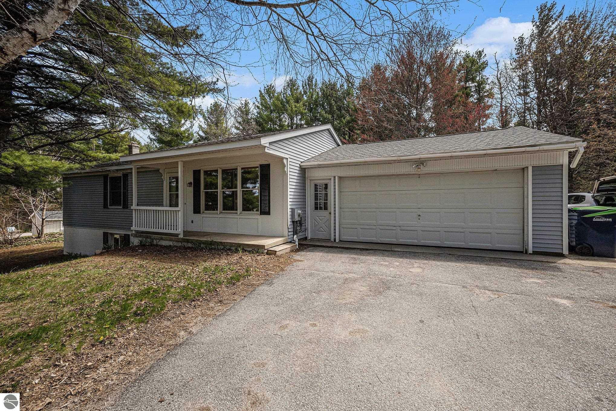 Property Photo: 2514 N West Silver Lake Road MI 49685