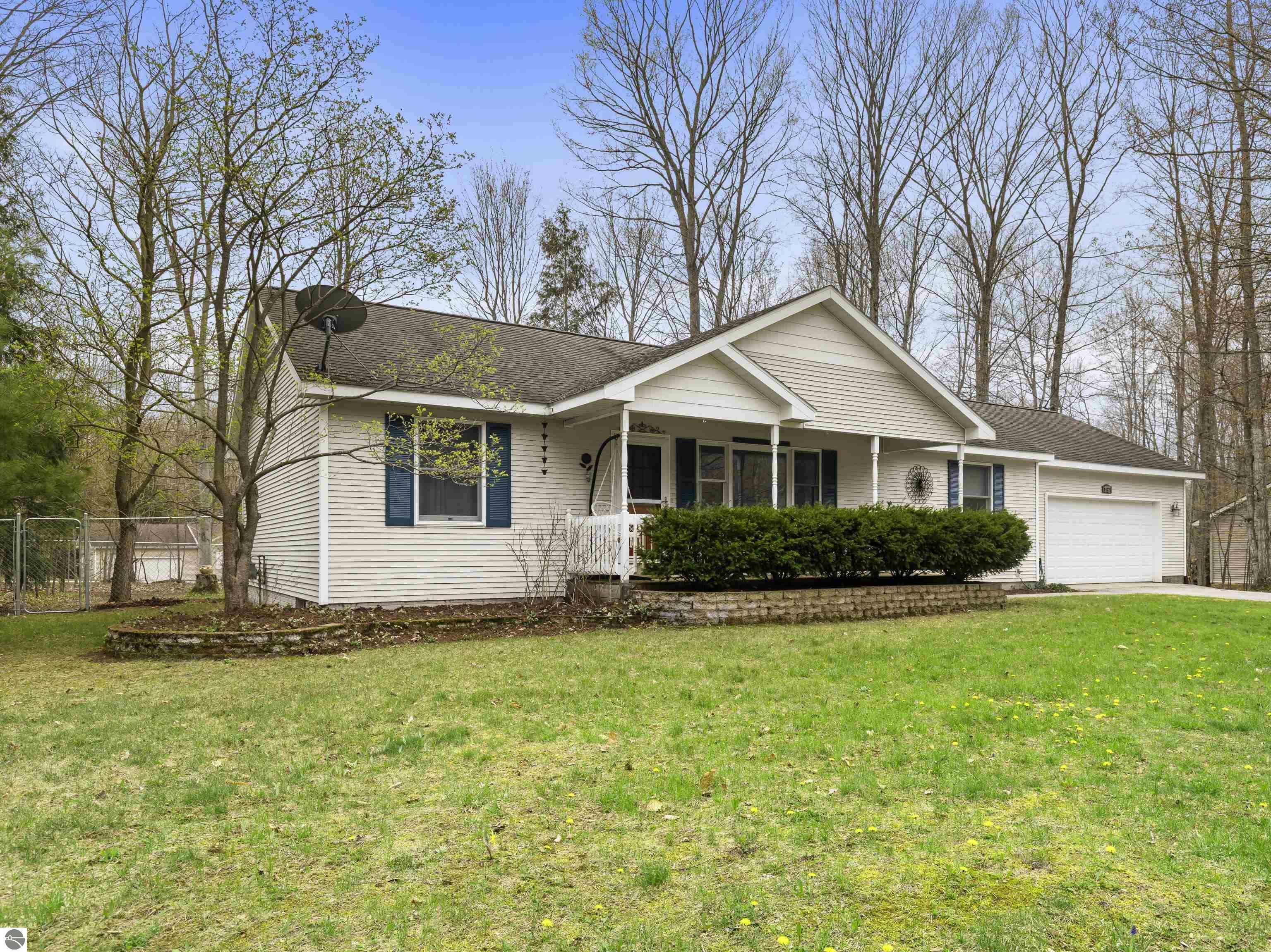 19275 Beechridge Drive  Lake Ann MI 49650 photo