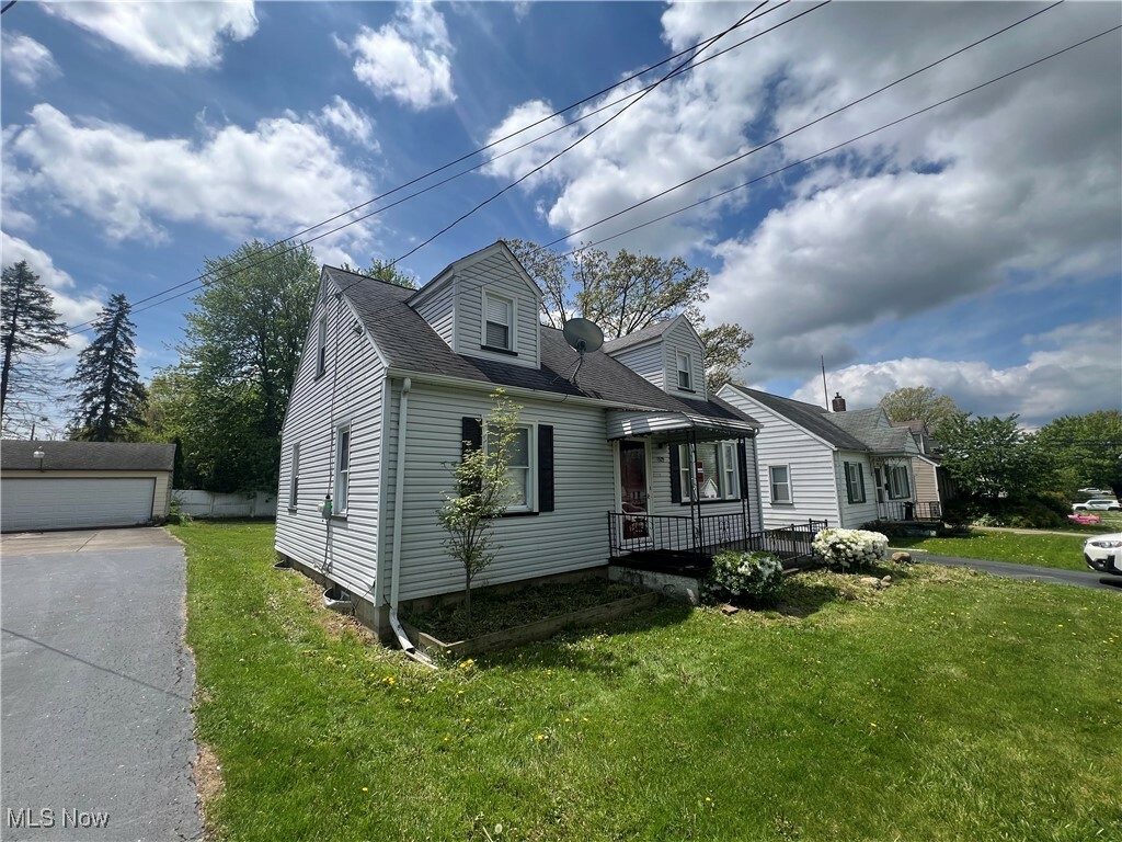 Property Photo: 1609 Meadowbrook Avenue OH 44514