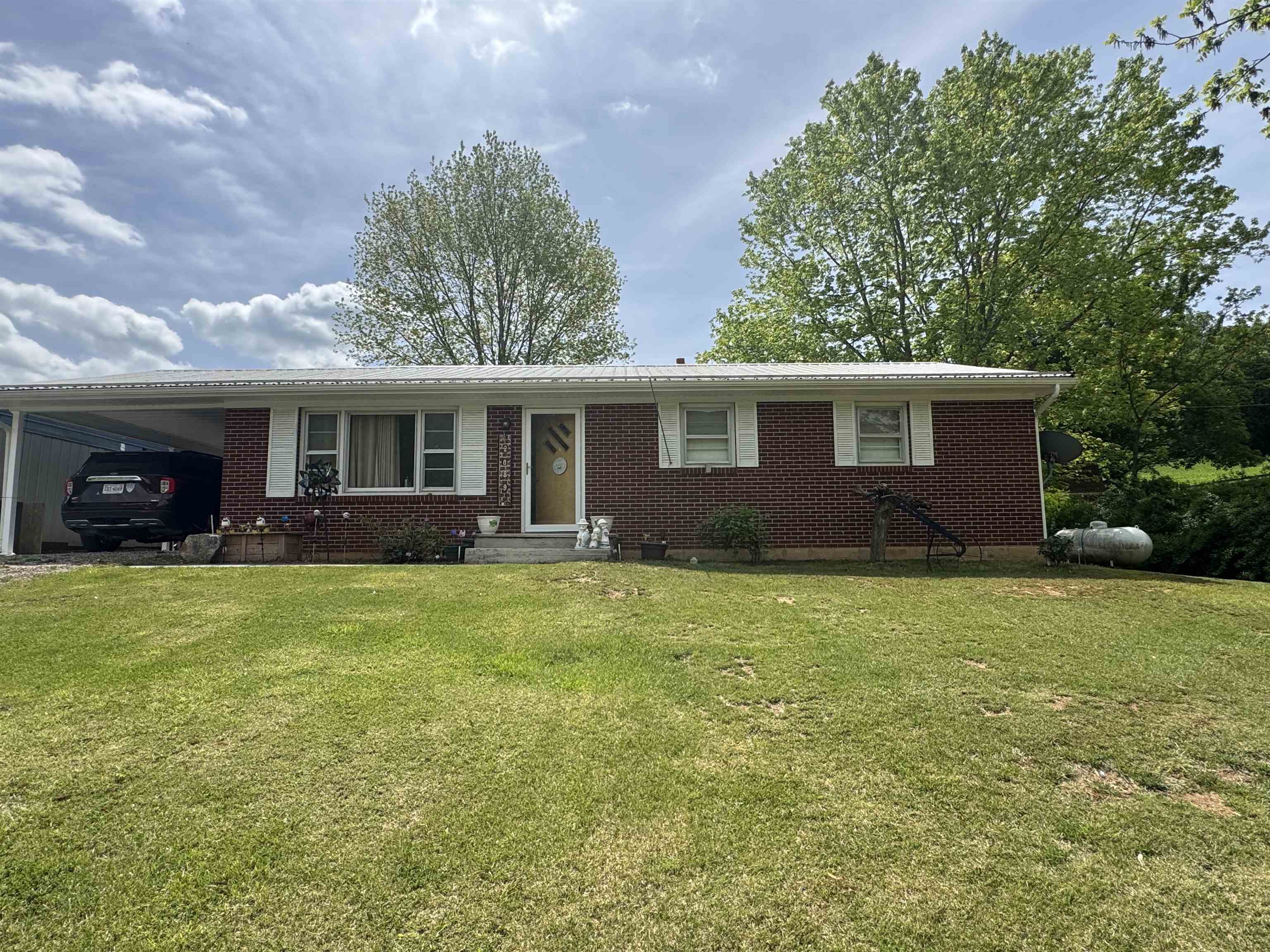 Property Photo: 2089 Walkers Creek Valley Road VA 24134