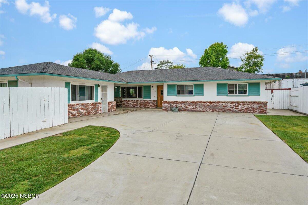 Property Photo: 315 Hobbs Lane CA 93455