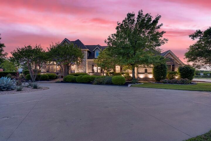 5241 Plainview Road  Midlothian TX 76065 photo