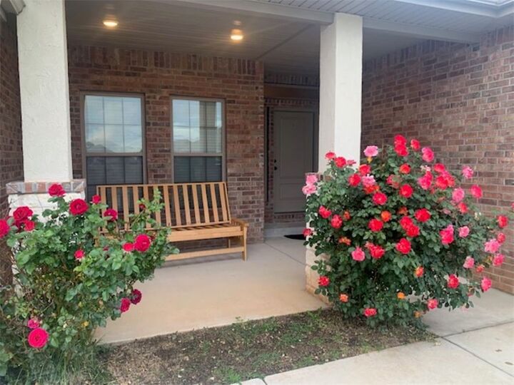 Property Photo:  214 Hunt Street  AR 72751 