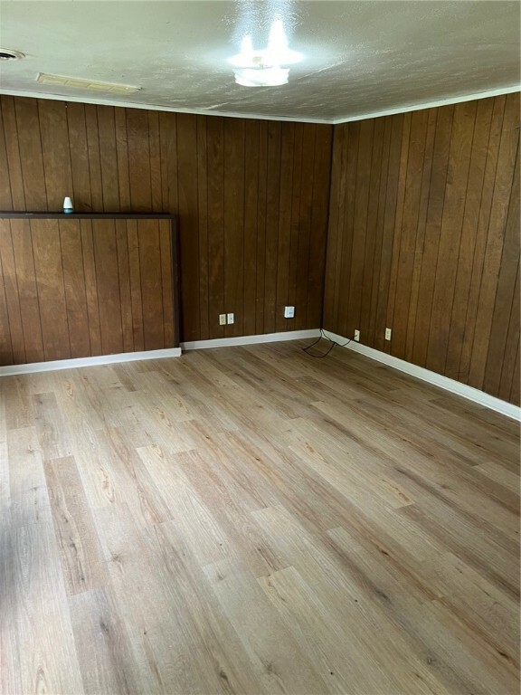 Property Photo:  218 E Velma Avenue  AR 72764 