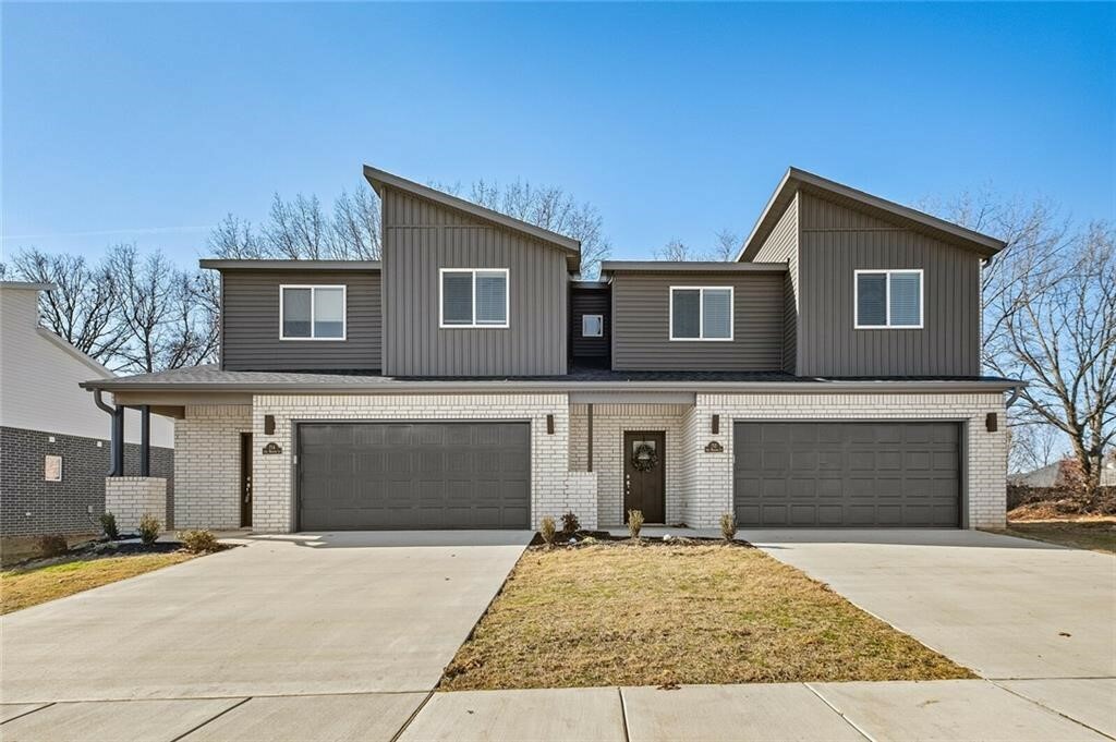Property Photo: 712 Sun Meadows Loop AR 72719