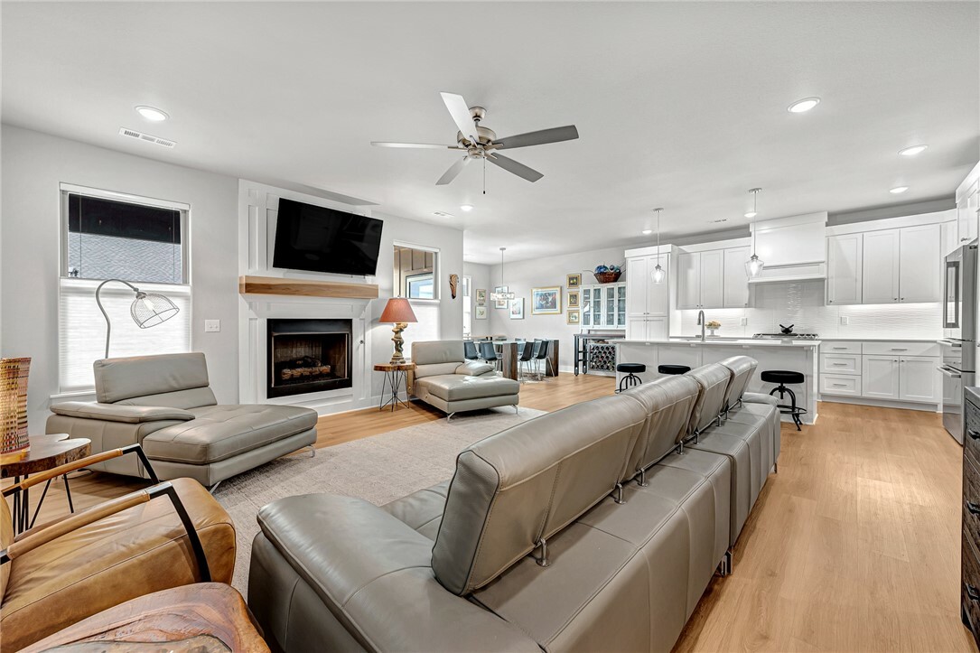 Property Photo:  2227 Riggins Avenue  AR 72751 