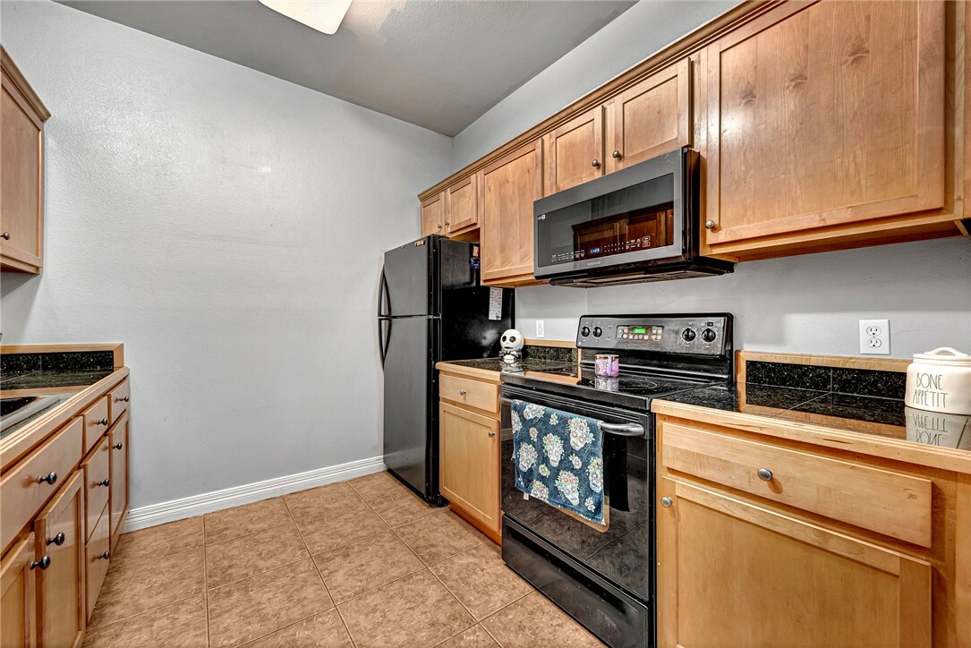 Property Photo: 904 S Lafayette Street AR 72758