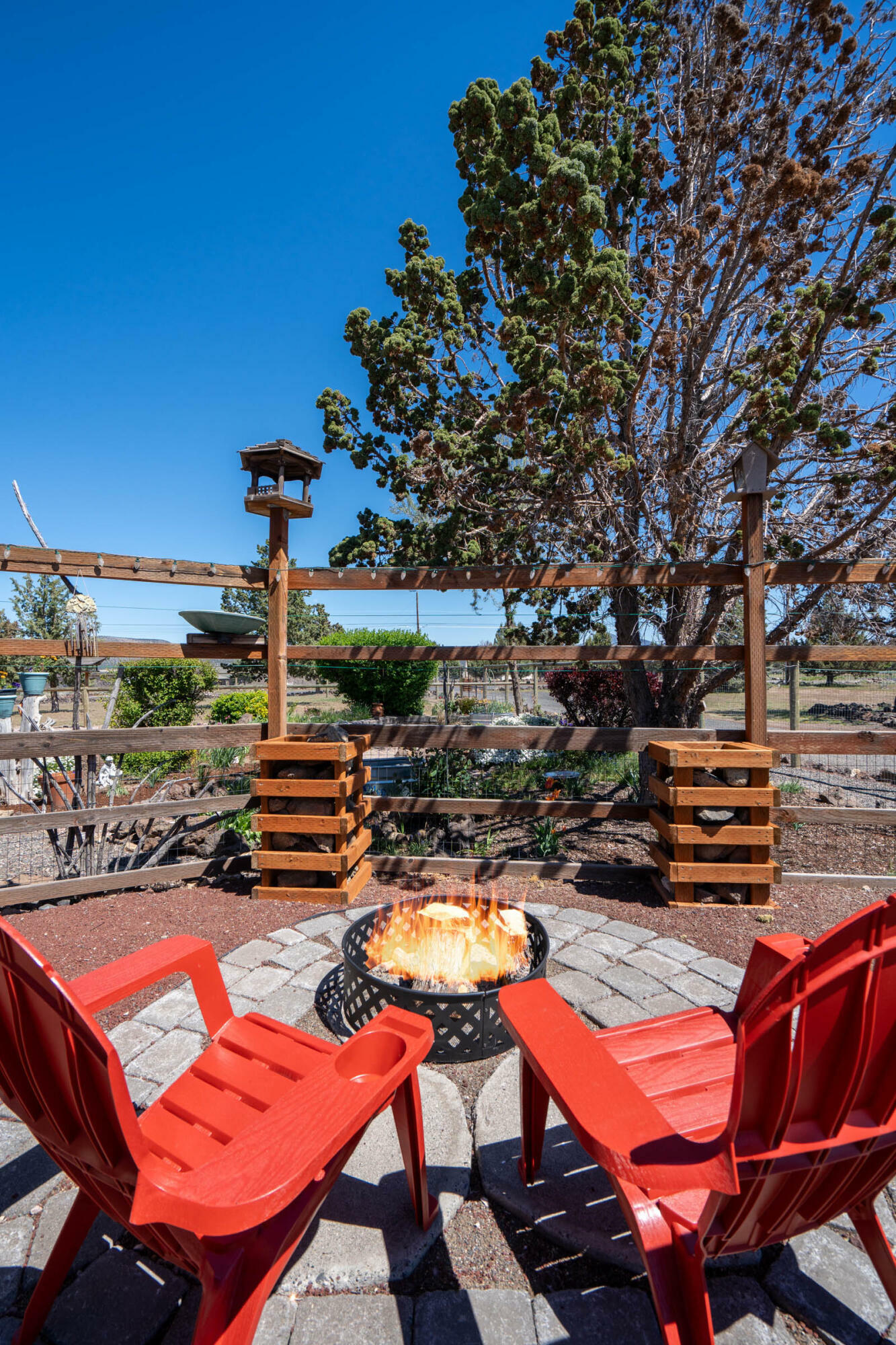 Property Photo: 13562 SW Peninsula Drive OR 97760